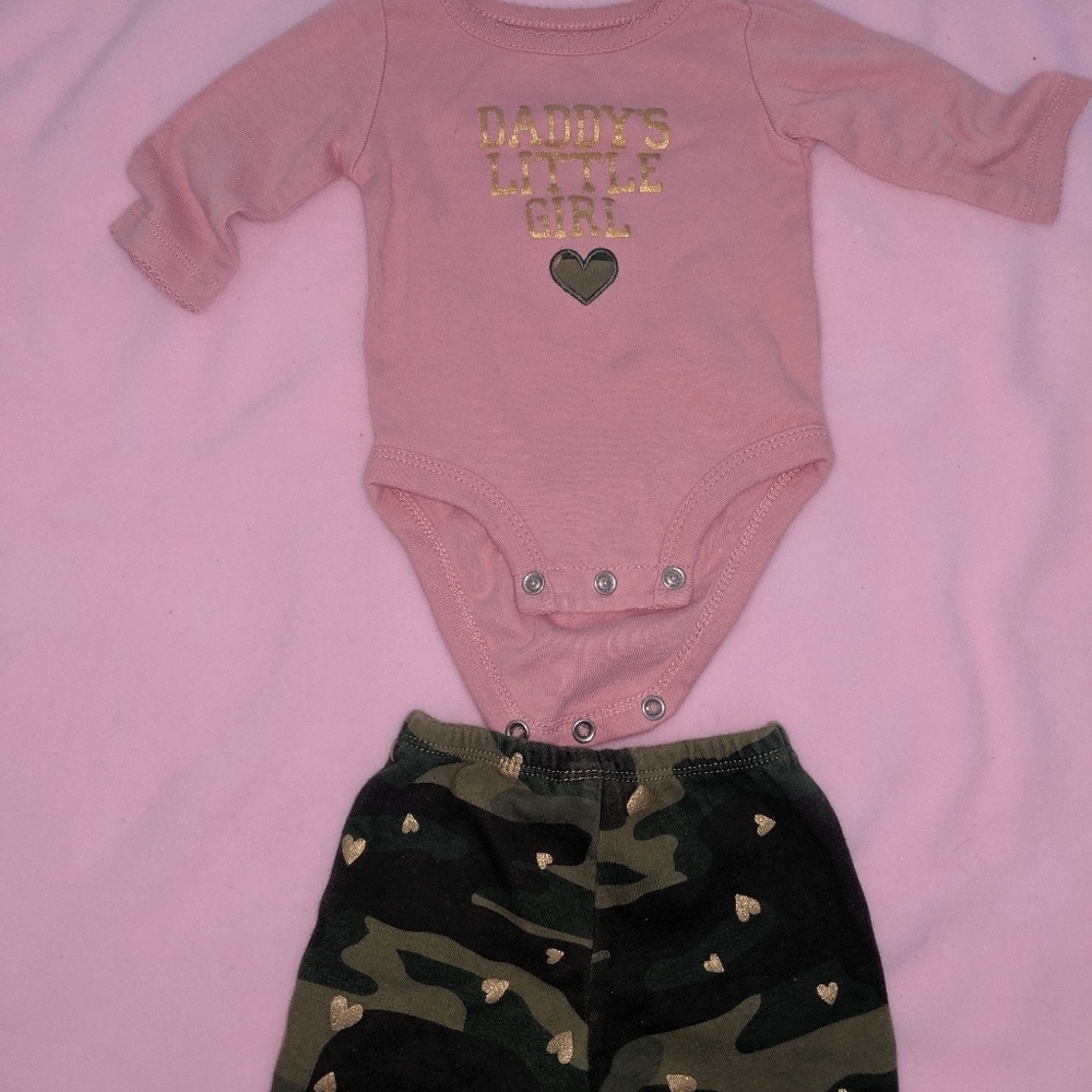 Carter's newborn outfit